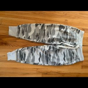 aerie camo joggers